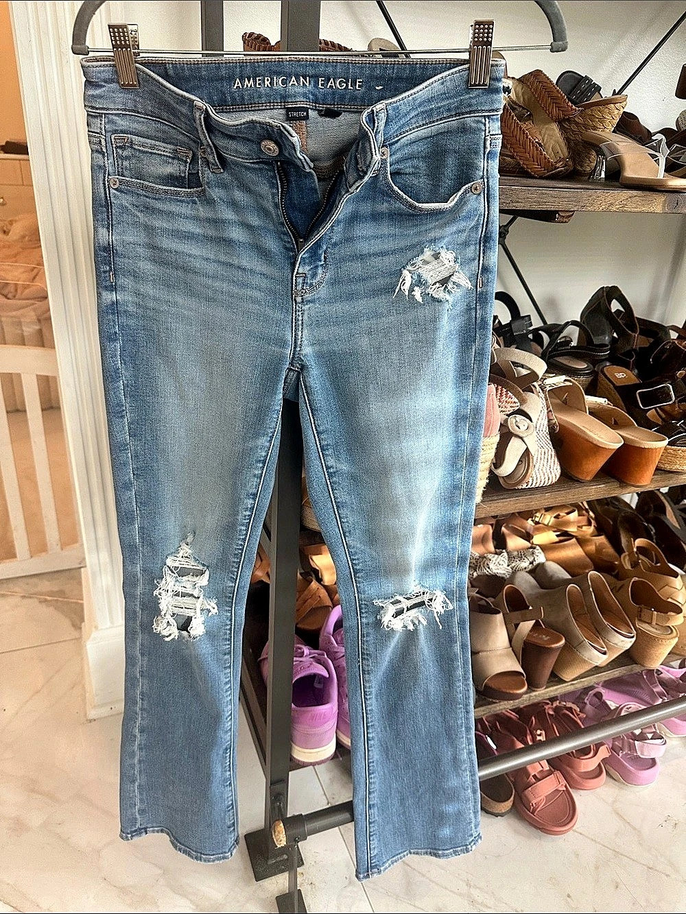 American Eagle High Rise Skinny Kick Distressed Blue Jeans size 4 short